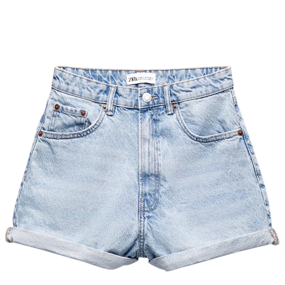 Women’s high waisted light wash denim shorts size US6 zara
